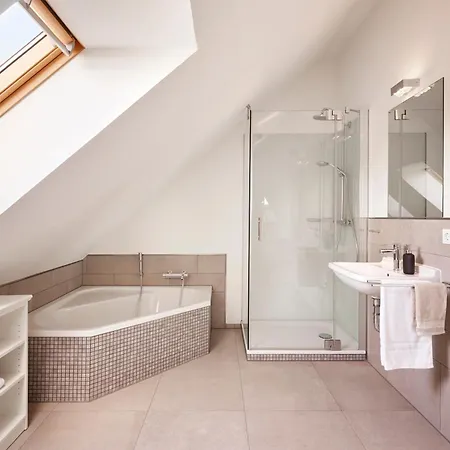 De Meere 5 * Niblum